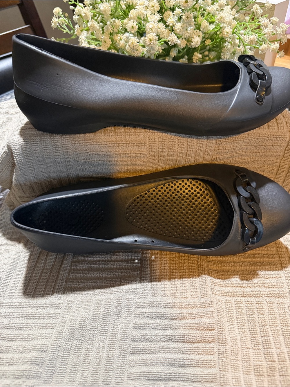 Women's Black Chain-Trim Ballet Flats